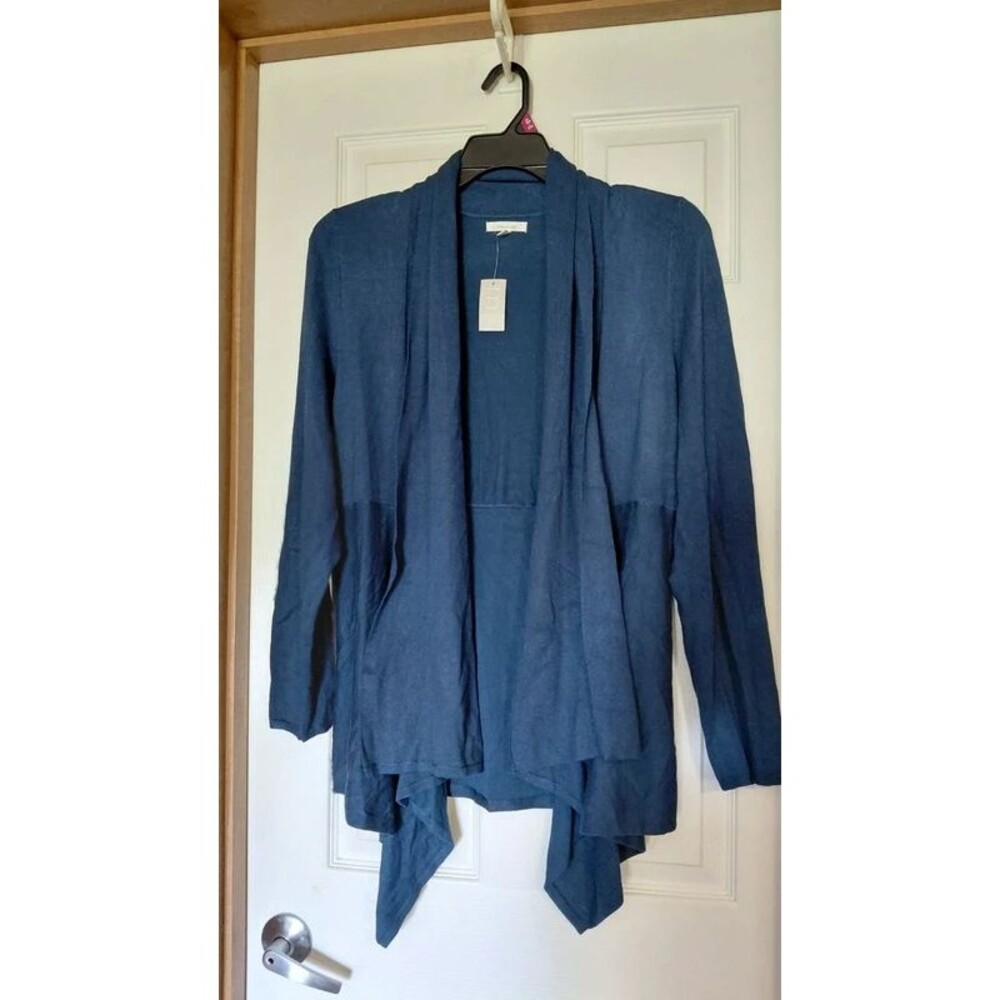 Gorgeous! Two way wrap cardigan -L